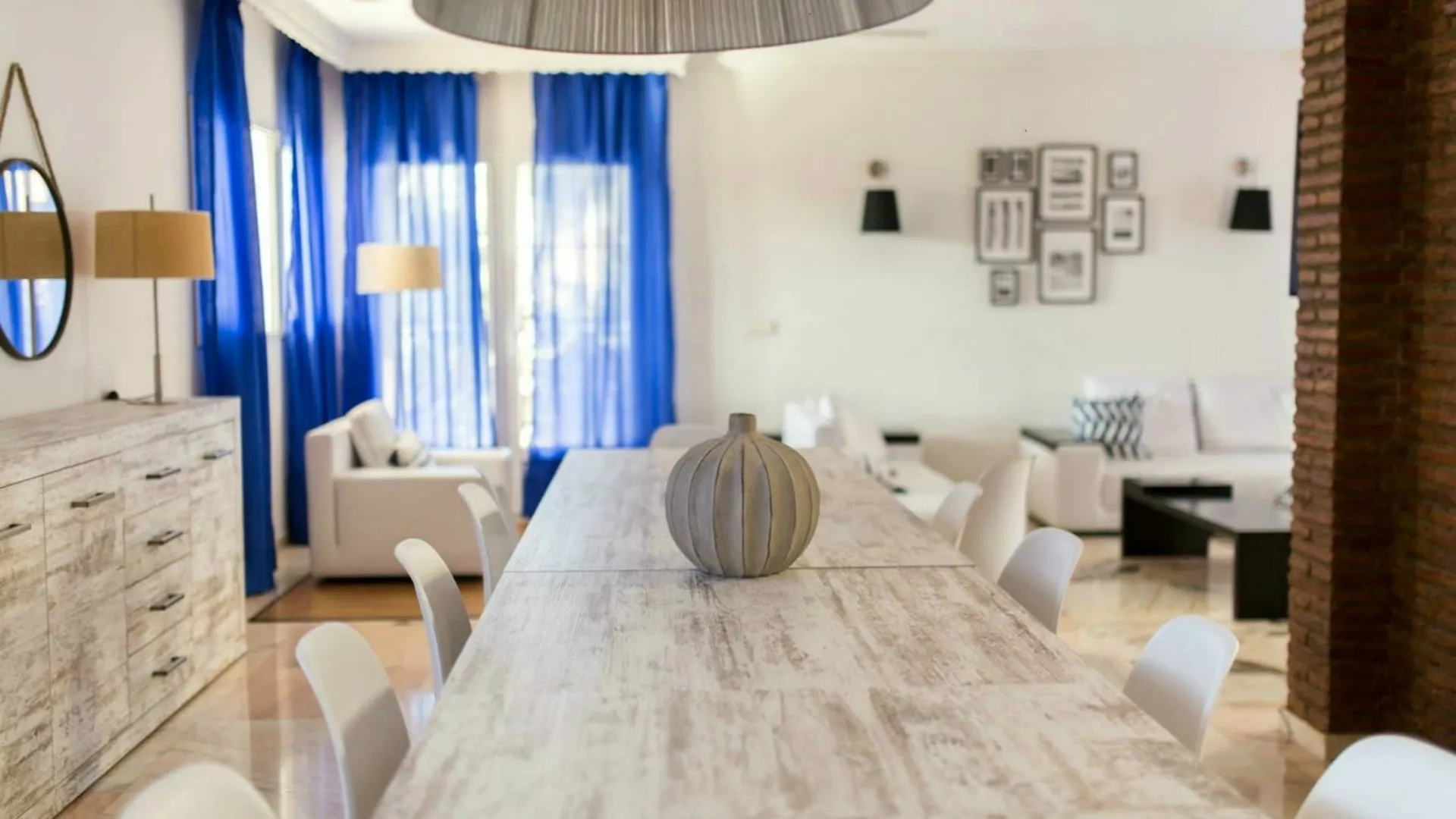 Villa Luxury Puerto Marina contacts